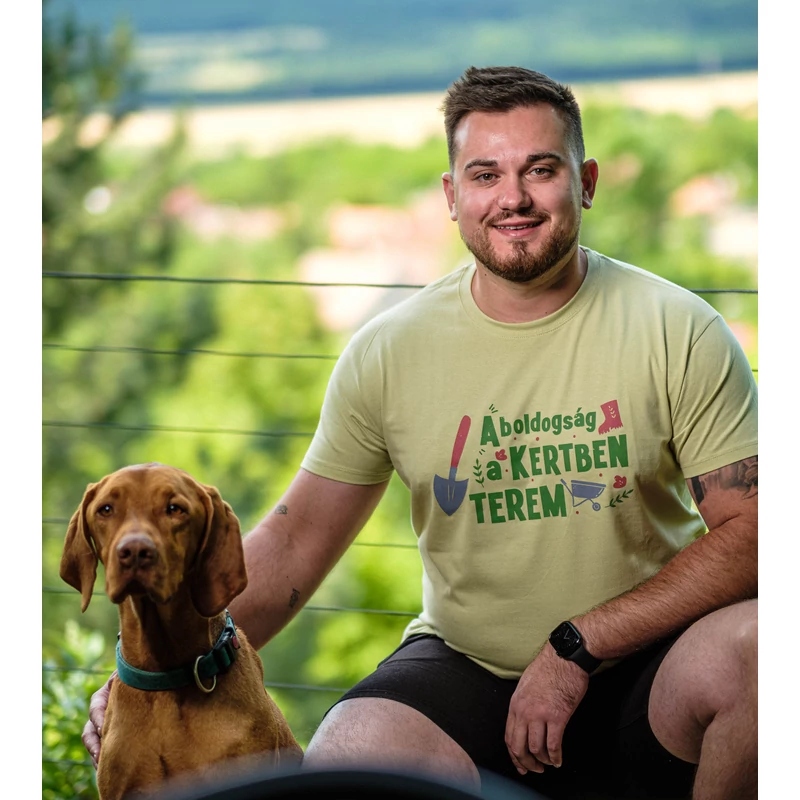 Boldogság a kertben terem - férfi kertész póló